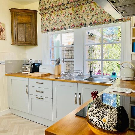 Carnell Country Estate & Holiday Cottages In Ayrshire Hurlford ภายนอก รูปภาพ