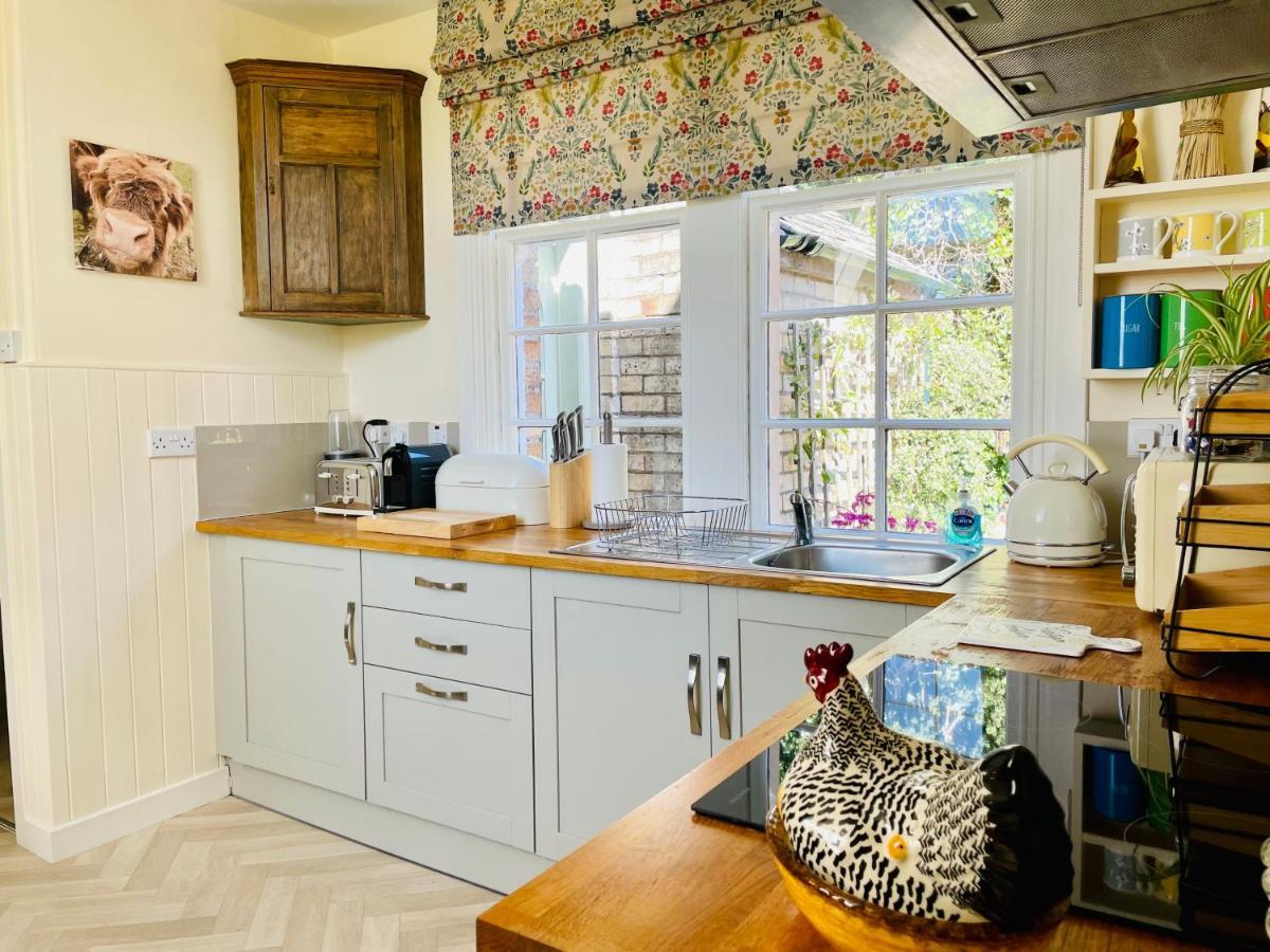 Carnell Country Estate & Holiday Cottages In Ayrshire Hurlford ภายนอก รูปภาพ