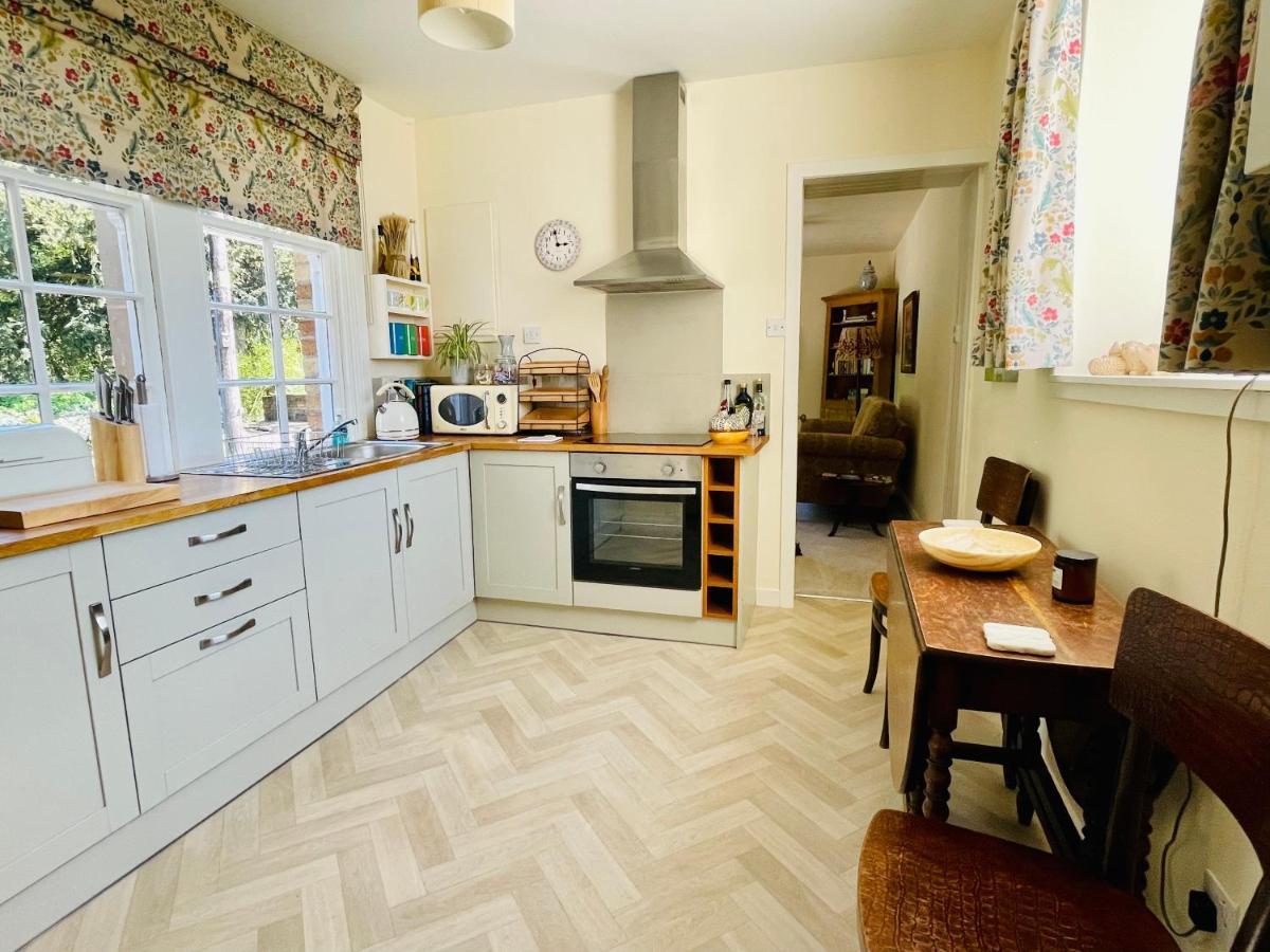 Carnell Country Estate & Holiday Cottages In Ayrshire Hurlford ภายนอก รูปภาพ