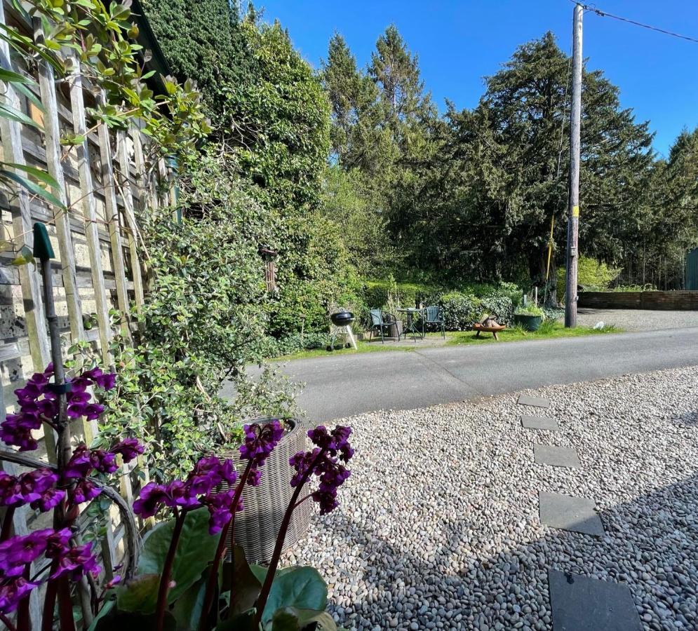 Carnell Country Estate & Holiday Cottages In Ayrshire Hurlford ภายนอก รูปภาพ